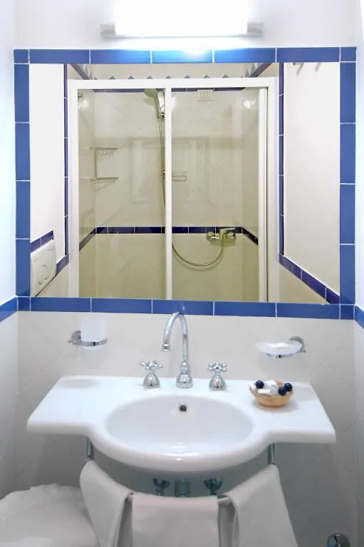 Aurora Residence Amalfi 3*,