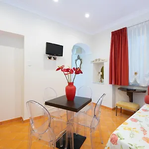 2* Affittacamere Old Square &